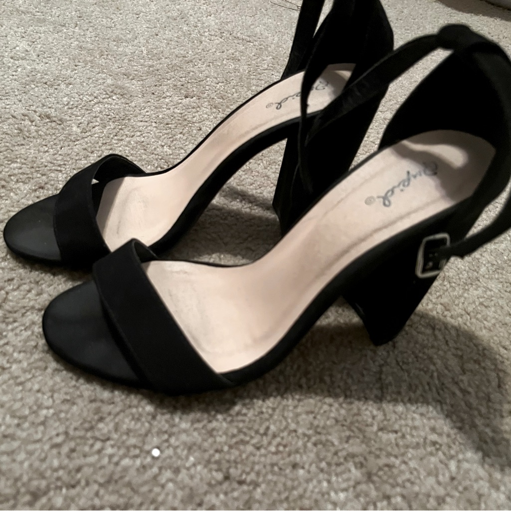 Qupid Black Basic Heel